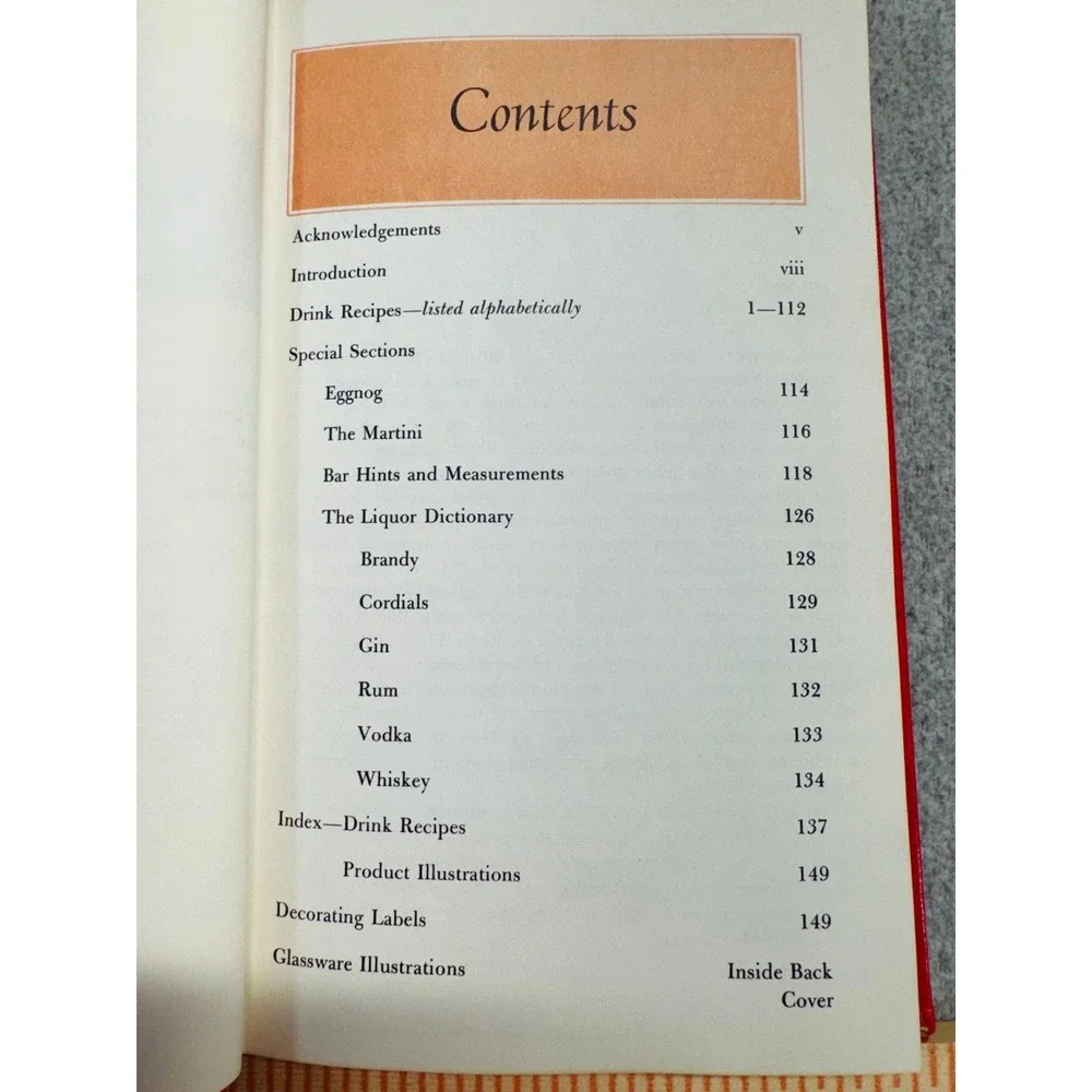 Vintage 1972 Old Mr. Boston De Luxe Official Bartenders Guide Hardcover Cocktail